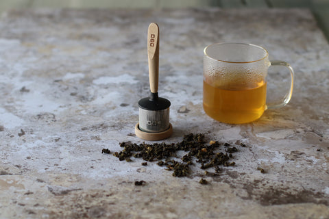 Stylish, simple and easy to clean tea strainer in beech wood, stainless steel and silicone. Easy to clean and room for the tea leaves to move around for best brewing. Great gift ideas for the tea lover, from Ogo Living