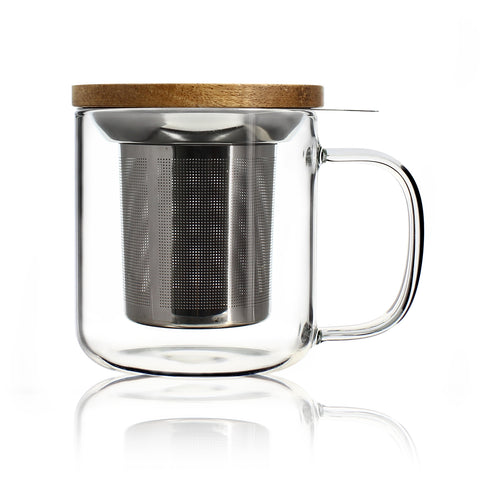 Borosilicate glass mug for infusions of tea for the best flavour and benefits due to its wide stainless steel mesh insert and natural wooden lid
