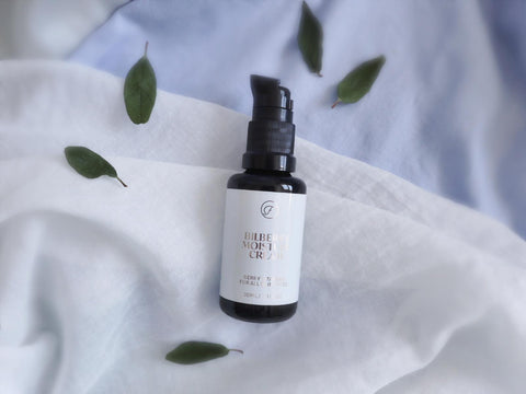 Wild blueberry moisuriser from Flow Cosmetics for an organic, natural and antioxidant rich day cream