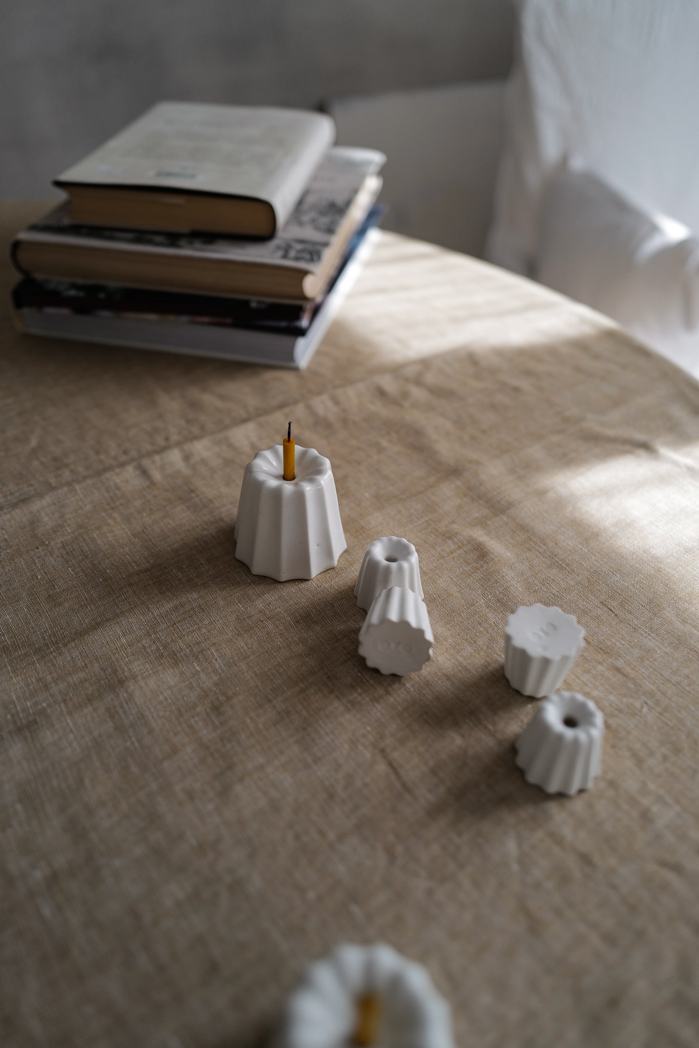 Porcelain_Candle_Holder_02.jpg