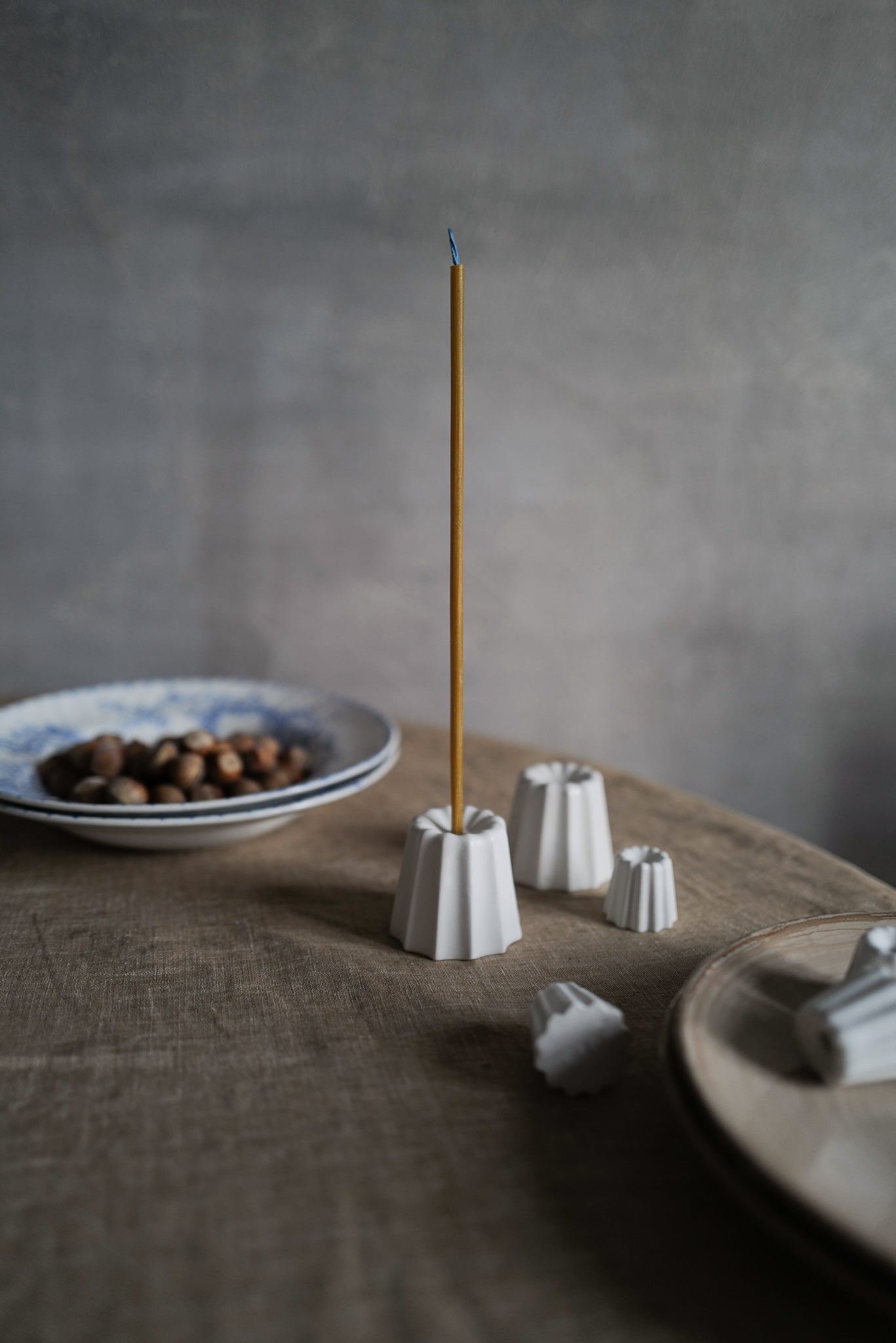 Porcelain_Candle_Holder_04.jpg