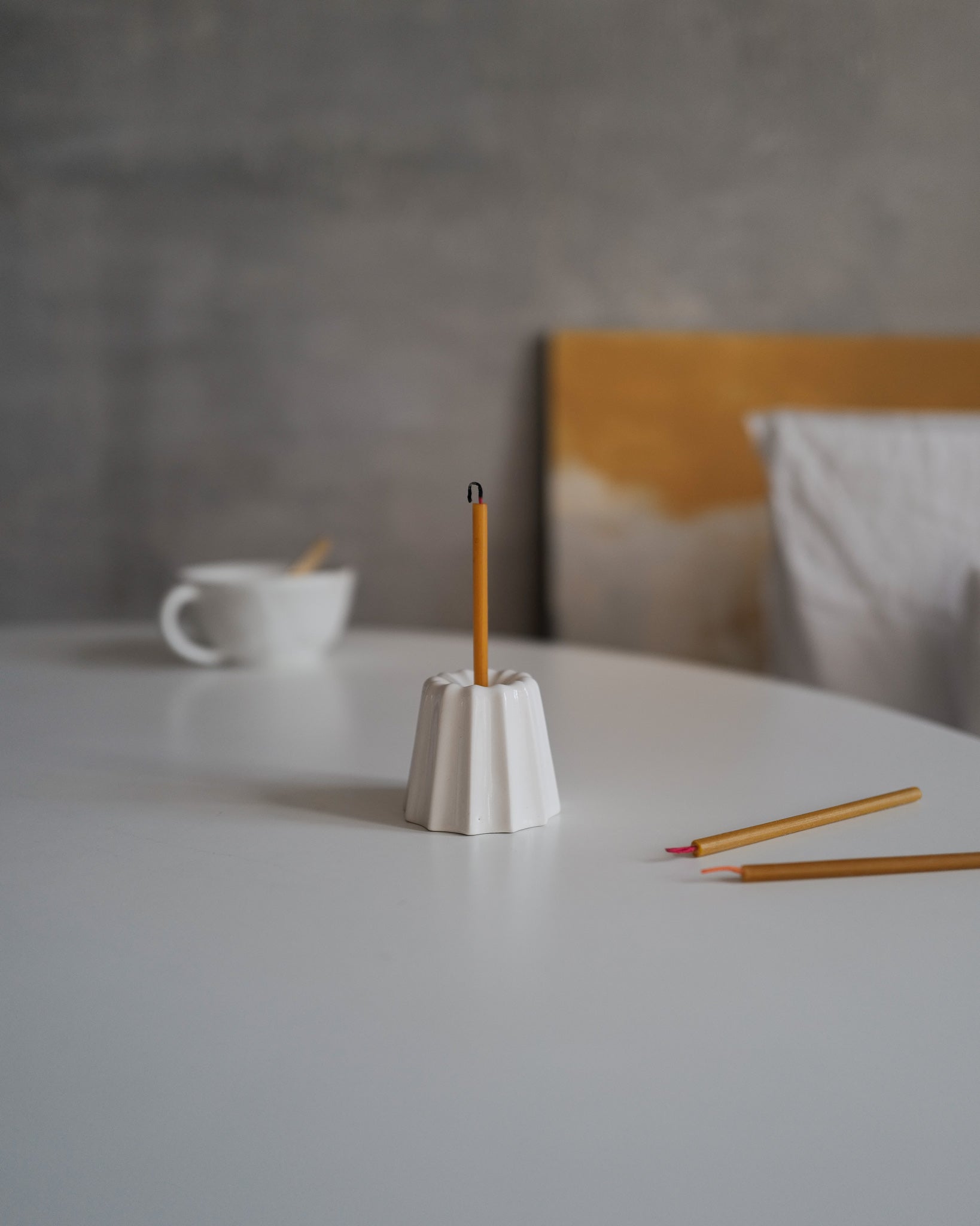 Porcelain_Candle_Holder_08.jpg