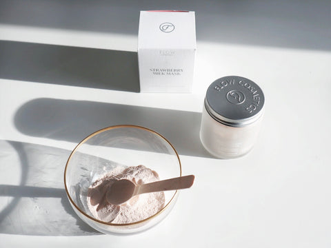 strawberry milk face mask from Flow Cosmetics is a powder to blend with water, oil or honey for a natural organic home beauty treatment