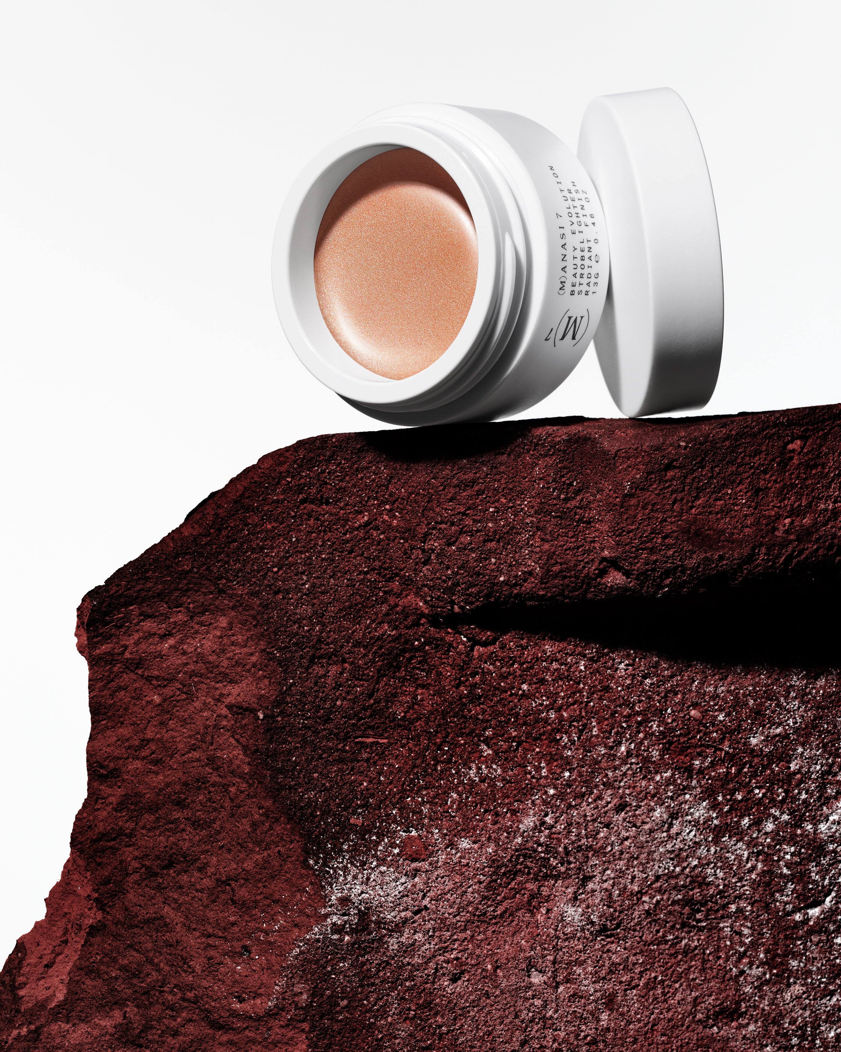 Soft warm golden tones of multi use natural and organic highlighter for all skins in minimalist white pots from Swedish make up brand Manasi7 (8505804980529)
