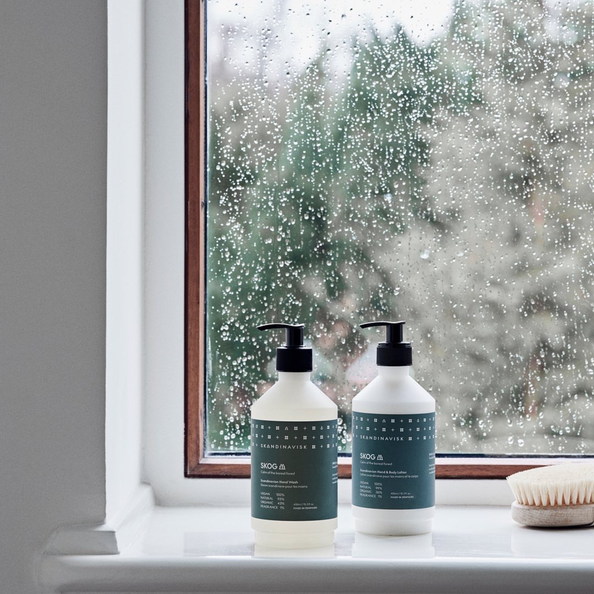 Enjoy the Nordic bathing expereince with scents of nature for your soap, liquid soap and bath salt.