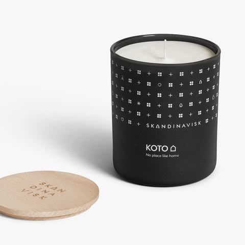 Koto Organic vegan leather and vanilla  scented candle in matt black glass jar with wooden lid for Nordic home style from Skandinavisk