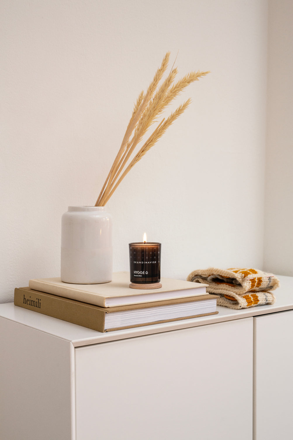 20219_STYLING_HYGGE_SCENTED_CANDLE_65G.jpg
