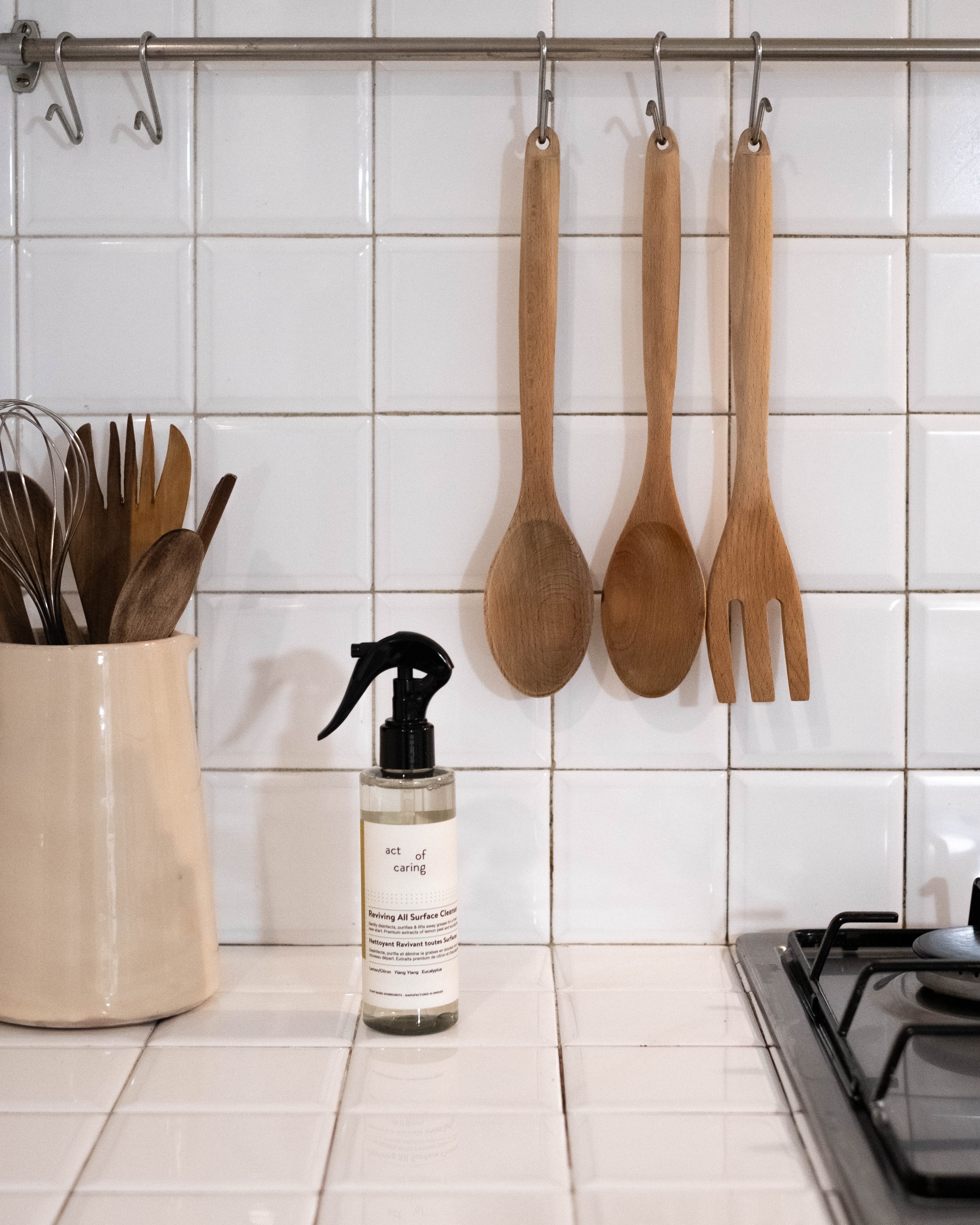 3_Reviving_All_Surface_Cleanser_AOC_140dad88-4a47-4232-a4c8-cde6db97a628.jpg