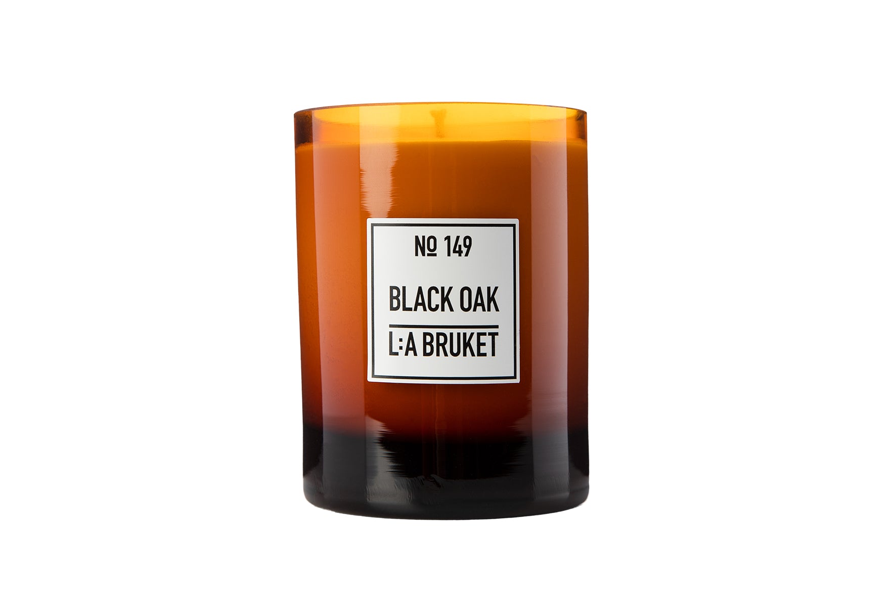 All natural, organic and vegan candle in sustainable refill pouch with the woody scent Black Oak from the best of Sweden's coastal home fragrance brand, L:A Bruket