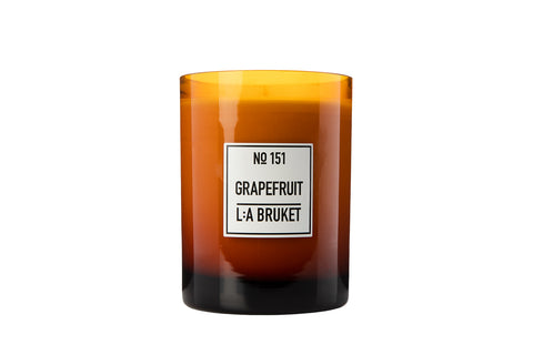 All natural, organic and vegan candle in sustainable refill pouch with the clean citrus scent Grapefruit, from the best of Sweden's coastal home fragrance brand, L:A Bruket