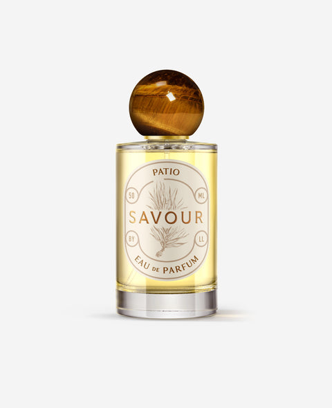 A woody green blend Patio is a natural eau de parfum , all natural, from Savour Sweden, with a pretty and elegant label and large amber stopper.