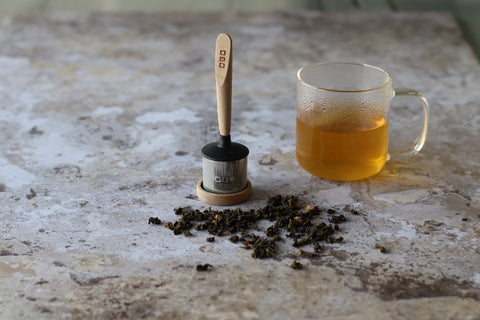 Stylish, simple and easy to clean tea strainer in beech wood, stainless steel and silicone. Easy to clean and room for the tea leaves to move around for best brewing. Great gift ideas for the tea lover, from Ogo Living