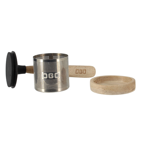 Stylish, simple and easy to clean tea strainer in beech wood, stainless steel and silicone. Easy to clean and room for the tea leaves to move around for best brewing. Great gift ideas for the tea lover, from Ogo Living