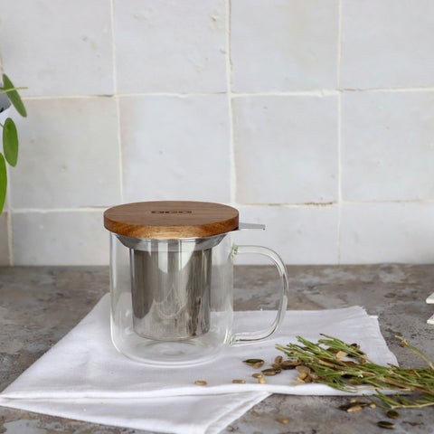 Stylish kitchen goods and a good mug for tea with a Borosilicate glass mug for infusions for the best flavour and benefits due to its wide stainless steel mesh insert and natural wooden lid