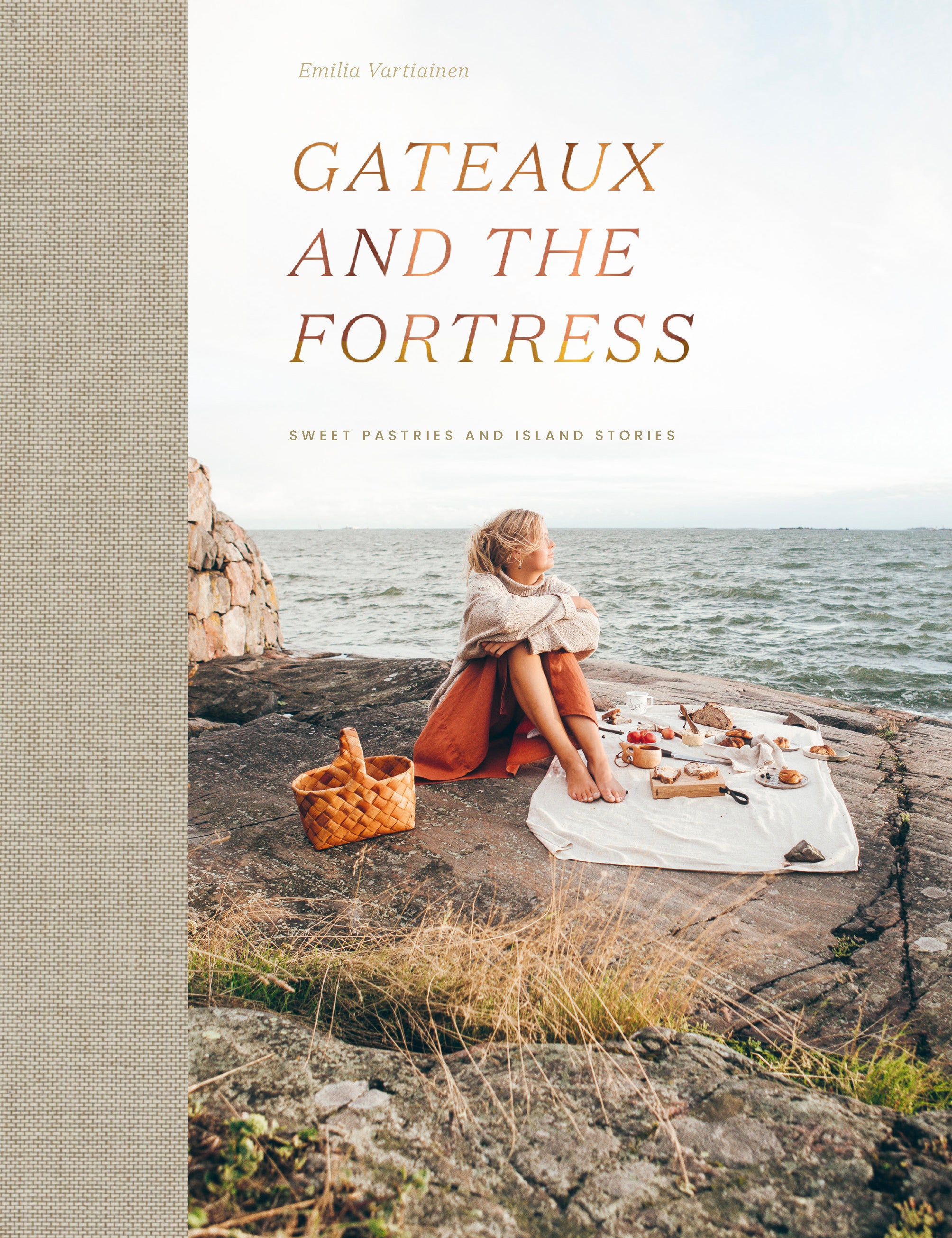 Beautiful lifestyle book about Nordic living in nature, with a love of simple home baked foods for sweet treats and sharing with friends. Gateaux and the Fortress is a lovely gift book by Cozy Publishing