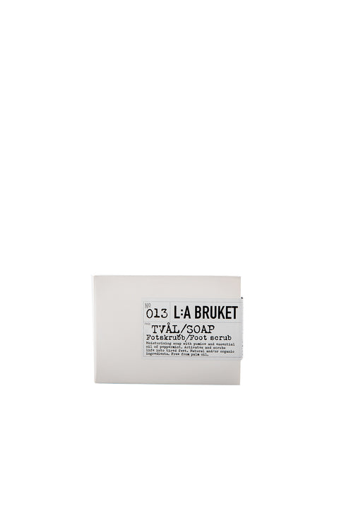 Natural, vegan & organic bar of foot soap with pumice stone from the nature of Sweden's West Coast by the best selling minimalist L:A Bruket