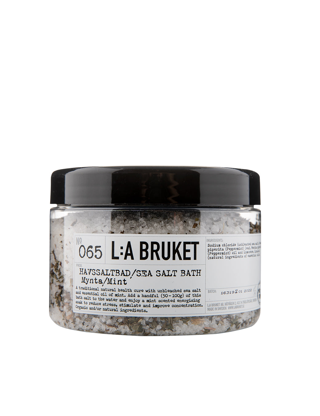 Natural, vegan & organic sea salt bath soak with the fresh scent of mint from the nature of Sweden's West Coast by best selling minimalist L:A Bruket