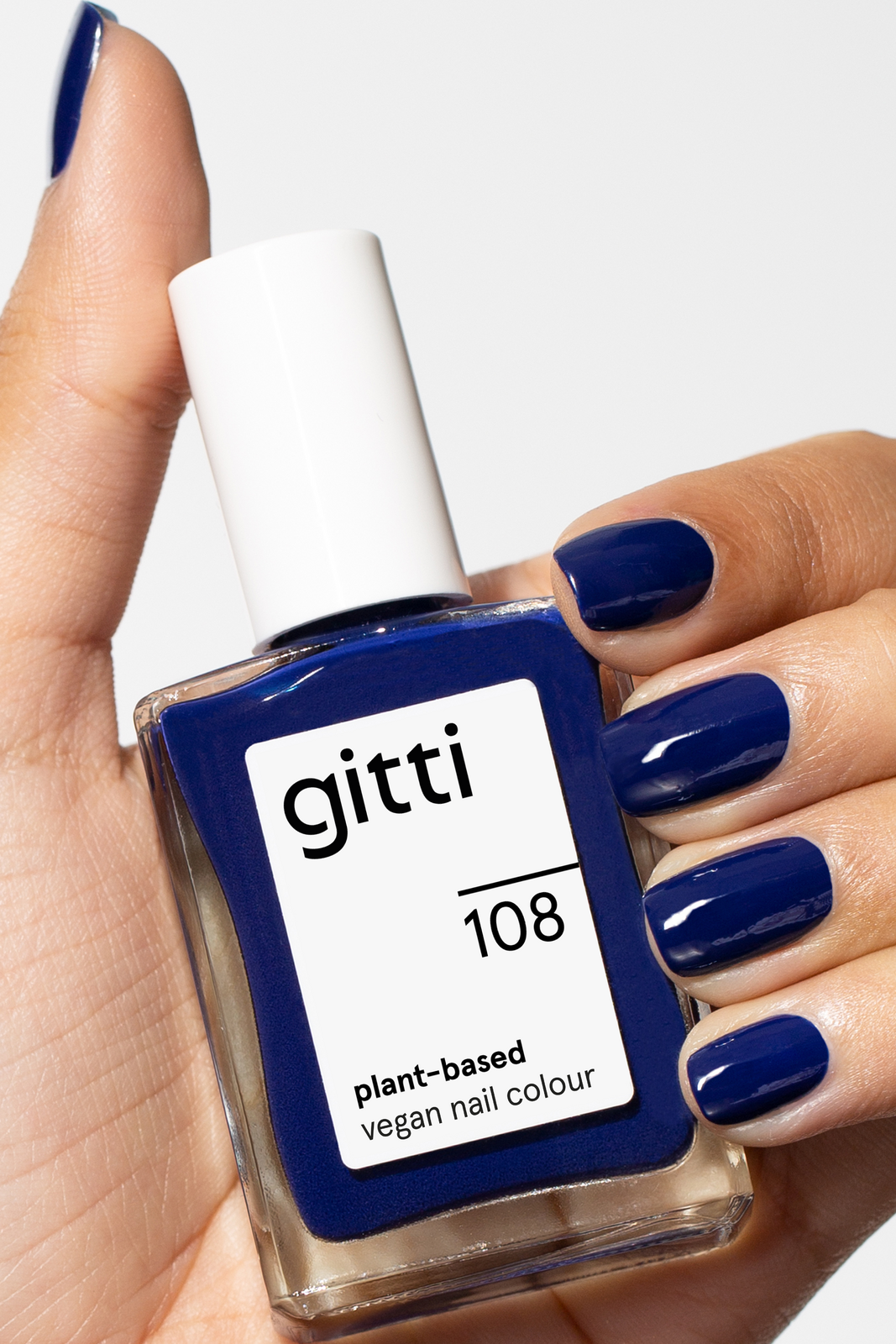 Nail polish : 108