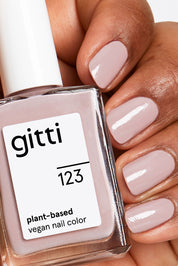 Nail polish : 123
