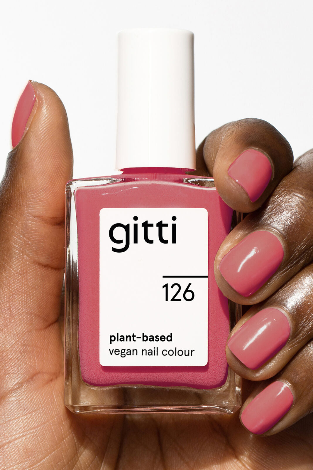 Nail polish : 126
