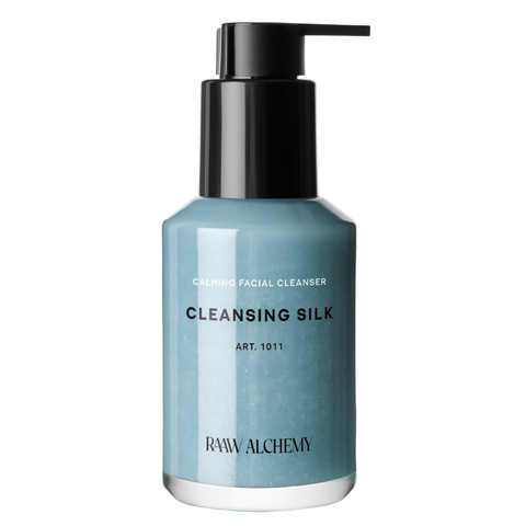 Blue cleansing silk is a balm cleanser with blue tansy and winner of the Danish beauty awards for Raaw Alchemy 