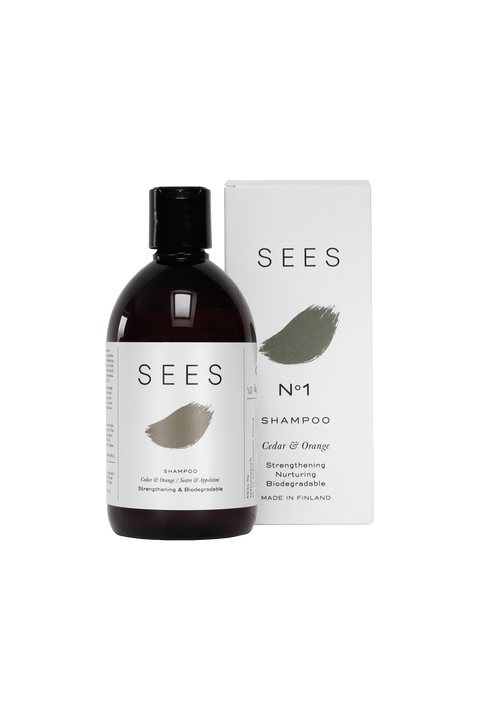 Sustainable and biodegradeable hair shampoo & conditioner in stylish rice bag packaging, for a great gift for the conscious consumer from Finland's natural beauty company SEES