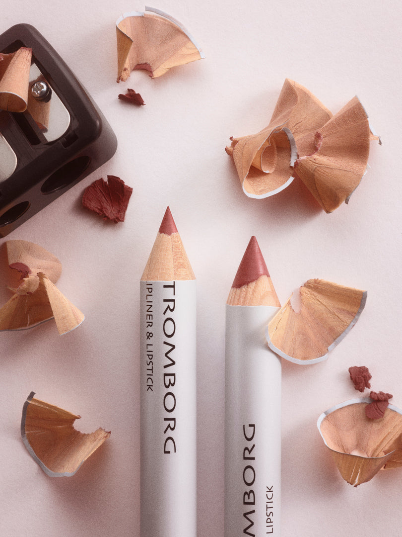 Lipliner and Lipstick: Beige Rose