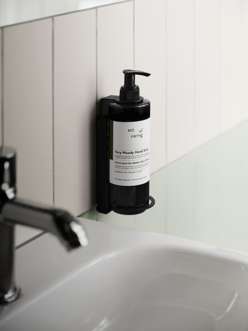 Very_Woody_Hand_Soap_AOC_1.jpg