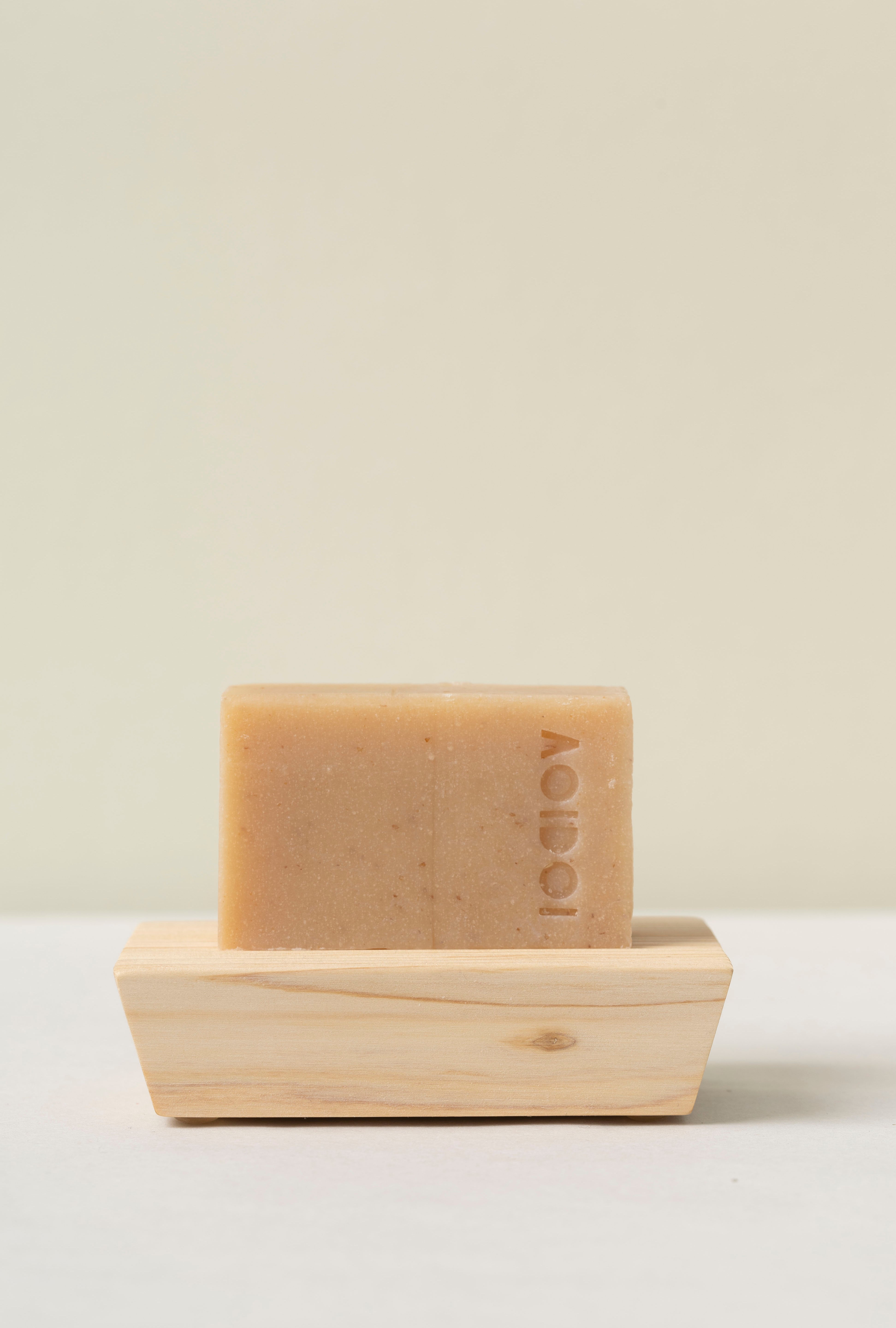 Botanical cleansing bar: Cali