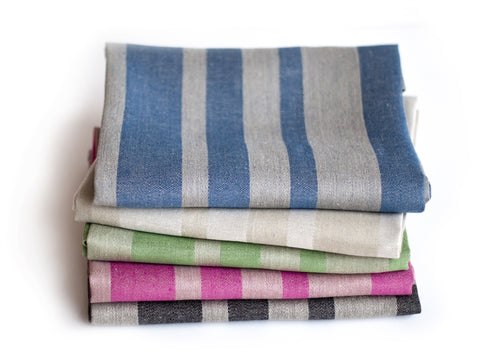 100% linen spa, sauna & beach towel in wide stripe weave for a Nordic spa experience. Easy to wash, dry without odour and will last for years due to traditional manufacture in Sweden by Växbo Lin