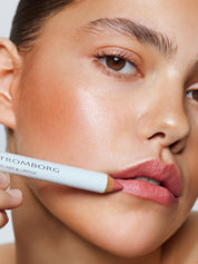 Lipliner and Lipstick: Nude Rose