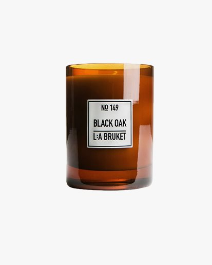 All natural, organic and vegan candle in amber glass with the woody scent Black Oak, from the best of Sweden's coastal home fragrance brand, L:A Bruket